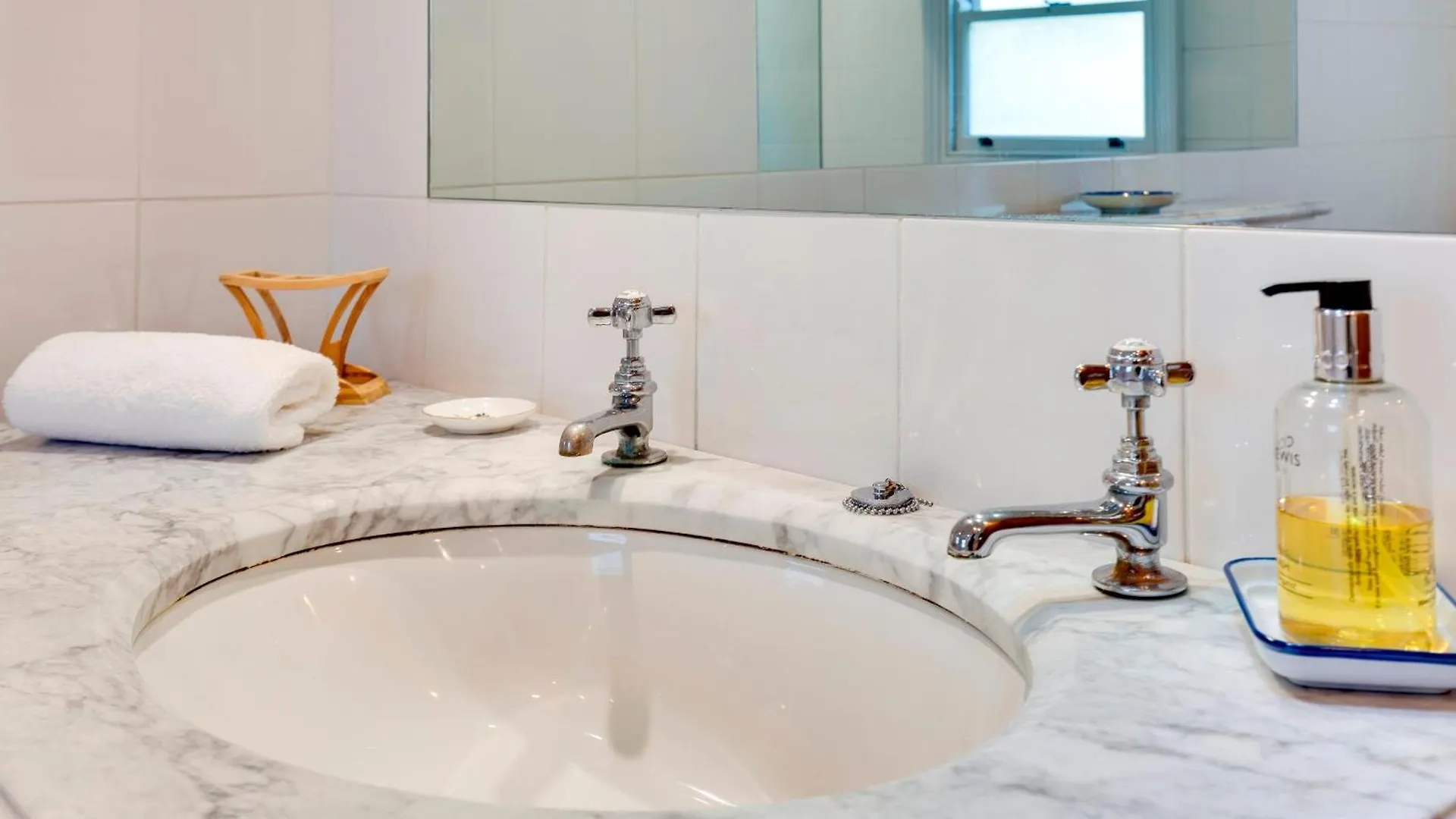 Pass The Keys Charming Cottage In The City Centre Free Parking Cambridge 0*,  Reino Unido